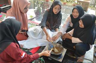 Kelas Batik, Rp 425.000