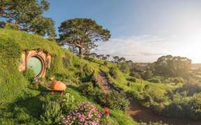 วันเดย์ทัวร์นิวซีแลนด์: หมู่บ้านฮอบบิท (Hobbiton Movie Set)