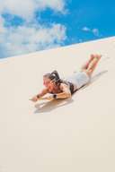 ブリスベン発のバス送迎付きタンガルーマ砂漠サファリ日帰りクルーズ