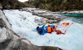 Chèo Bè Vượt Thác Sông Shotover Cấp Độ 3-5 | New Zealand