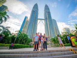 Private Night Tour: Petronas Twin Tower Cultural Dance And Shopping, Rp 1.074.605