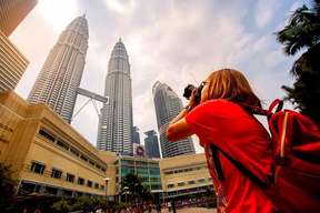 Skip the Line: Petronas Twin Tower Ticket & Hotel Pick up