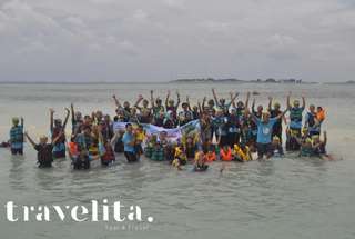 Pramuka Island 2 Days 1 Night Via Muara Angke - Pulau Seribu Travelitatour, Rp 565.000