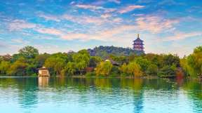 Relaxed Hangzhou Private Tour from Shanghai by Bullet Train