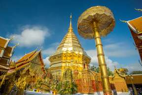 Learn Northern Lanna Culture: Offer Alms to Monks and Visit Doi Suthep