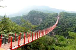 DMZ 3rd Invasion Tunnel & Suspension Bridge - 1-Day Tour, Rp 709.143