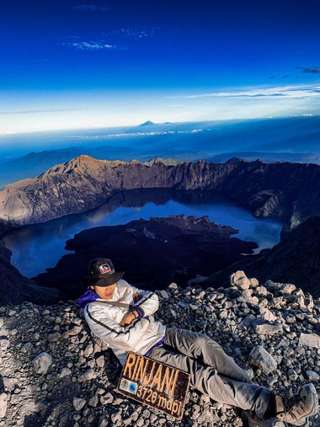 Hiking Rinjani 3 days 2 nights, Rp 3.700.000