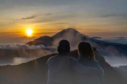 Paket Wisata Sunrise Gunung Batur , VND 1.194.327