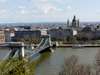 สะพานโซ่เซเชนยีอันเป็นเอกลักษณ์ (Széchenyi Chain Bridge)