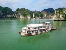 Tour vịnh Hạ Long trên du thuyền 3 sao Cozy Bay - Tour 2 ngày 1 đêm, VND 2.875.000