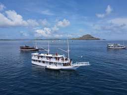 Open Trip Labuan Bajo 3D2N Kapal Nadia by Big Komodo Tour, Rp 4.250.000