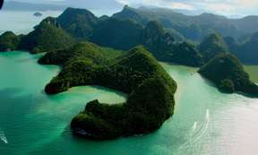 Private Dayang Bunting Island Tour with Jungle Trekking & Lake Swimming