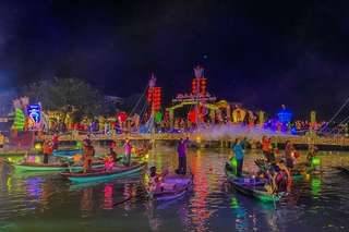 Vé đi thuyền và thả hoa đăng trên sông Hoài Hội An, 170.000 VND