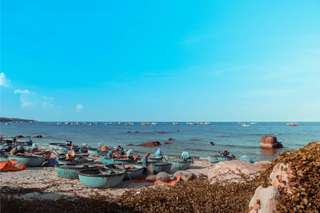 Southern Vietnam Highlights: Cu Chi Tunnels, Mekong Delta, Mui Ne Beach and Sand Dunes - 4D3N Tour