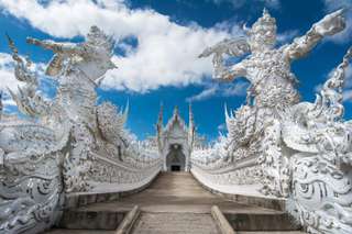 Chiang Rai Day Tour from Chiang Mai: Hot Spring, White & Blue Temples, Black House & Long Neck Village