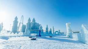 Harbin Private Day Tour to Ice and Snow World and Optional City Attractions