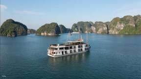 凤凰邮轮 2 天 1 夜游轮｜下龙湾之旅｜惊讶洞、英雄岛｜越南