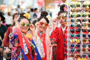 Okinawa Kimono Rental: Ryukyu Studio Chura Bijin