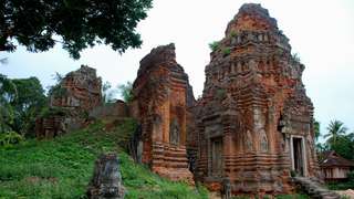 Roluos Temples and Kampong Phluk Floating Village Tour