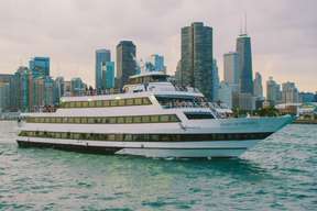 Chicago: Premier Dinner Cruise on Lake Michigan