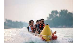 Banana Boat - fun water play with at least 15 mins of playtime