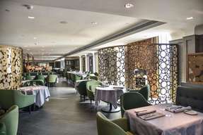 Jeddah Dining Experience: Al Multaqa Restaurant