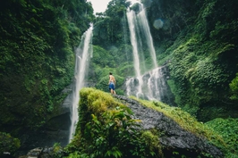 Sekumpul Waterfall & Temple Tour to Ulun Danu Bratan, Taman Ayun Temple & More 3