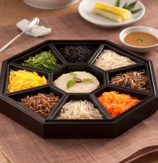 Thưởng Thức Ẩm Thực Hoàng Gia Hàn Quốc Tại Nhà Hàng Jihwaja (Seoul), 2.075.640 VND