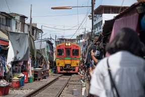 Bangkok Floating Markets Day Tour from Siam Paragon by TTD