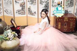 Hanbok Rental & Photoshoot by The Day Hanbok House in Seoul