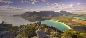 Wineglass Bay and Wildlife Tour with Scenic Flights from Hobart | Tasmania