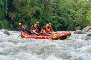 Elo River Rafting, 2,273円