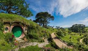 Hobbiton and Waitomo Glowworm Cave Private Tour