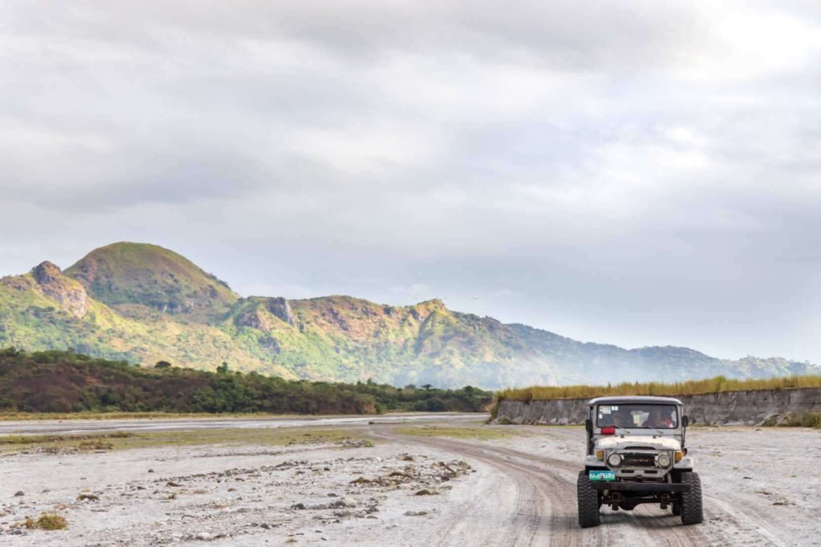 Beli Tiket Trekking Mt Pinatubo Via 4x4 Capas Trail Daytour Philippines Harga Promo 2023 Di 8620