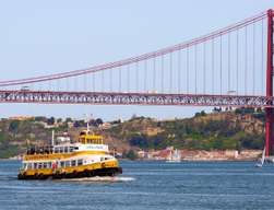 Hop-on Hop-off Boat Lisbon