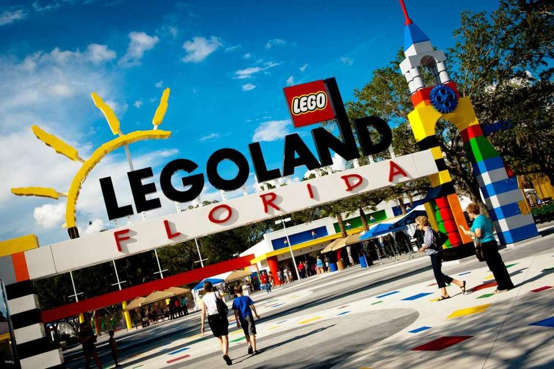 Beli LEGOLAND® Florida April 2024