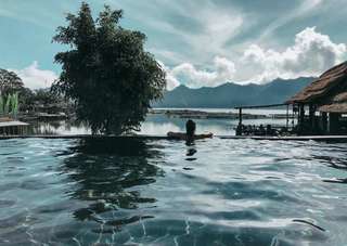 ตั๋วบ่อน้ำพุร้อนธรรมชาติ Batur ในบาหลี | อินโดนีเซีย