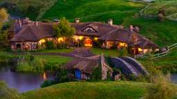 Hobbiton & Rotorua Day Tour with Te Puia from Auckland, Rp 4.044.944