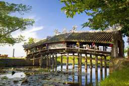 Tour Buổi Sáng Nửa Ngày Tới Cầu Ngói Thanh Toàn – Đầm Chuồn | Huế, 833.017 VND