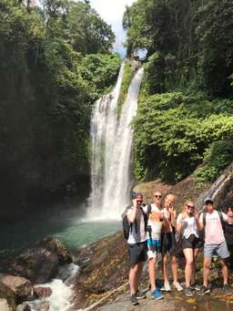 Aling-aling Waterfall Attraction Package, Rp 150.000