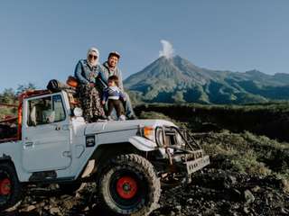 Jogja 1 Hari (Merapi Lava Tour, Stonehenge, Candi Prambanan, Obelix Hills) by enjoyyourholiday, Rp 500.000