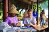 Visit the coconut candy oven, a traditional craft of the coconut land of Ben Tre. Here you will know the process of making delicious and attractive coconut candies.