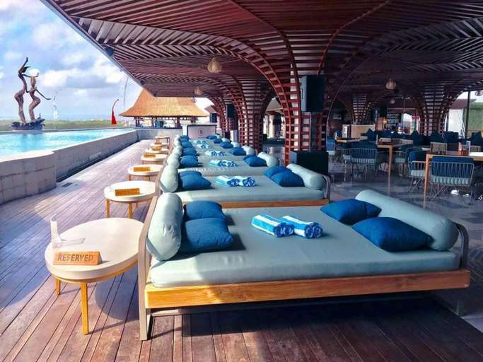 Berlin Gastro Kitchen Pool Bar Day Pass Tickets