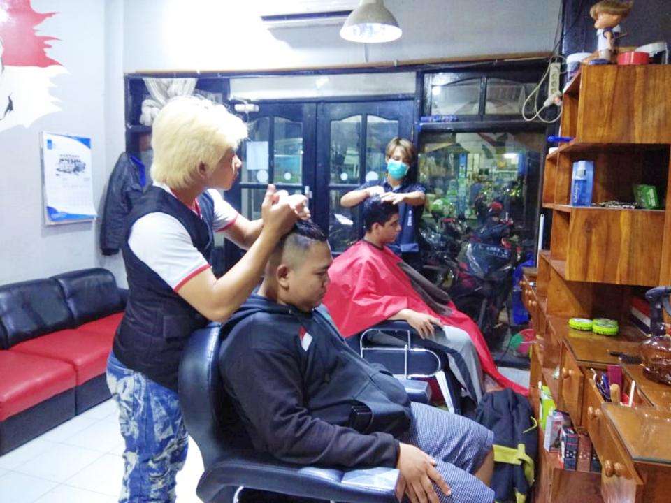Perawatan Rambut Di The Magic Barbershop Surabaya Traveloka Xperience