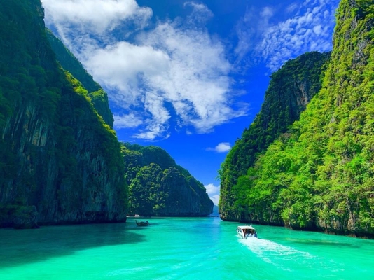 yacht master phi phi island