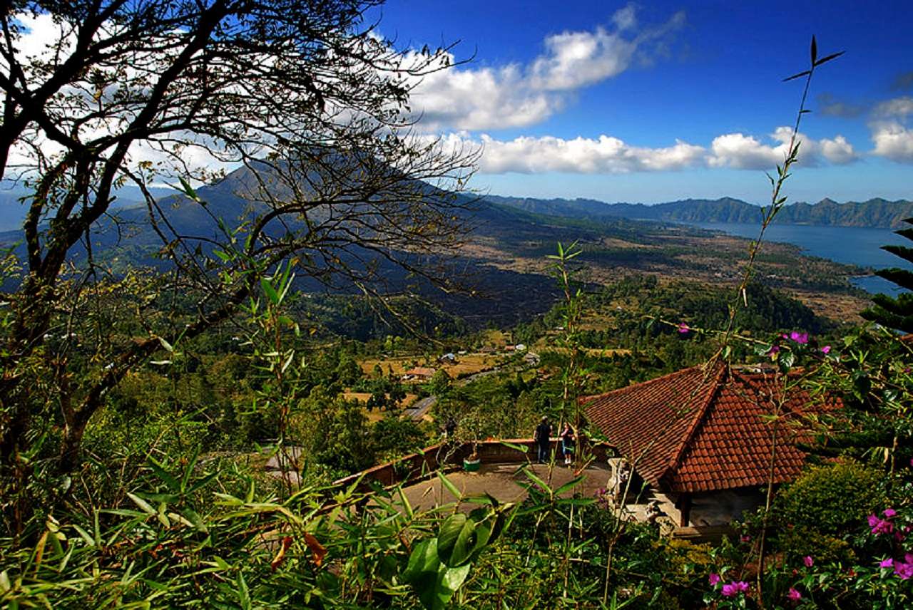 Wisata 1 Hari Jelajahi Budaya Lokal dengan Sepeda Ramah