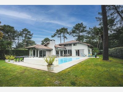 Location de vacances en villa pour 10 personnes à Soorts Hossegor(40) avec piscine