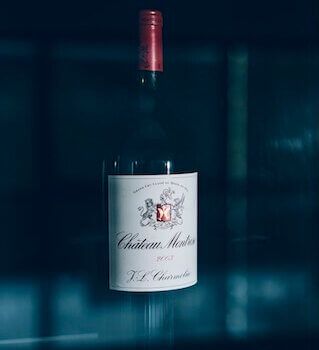 Chateau-Montrose-en-vitrine