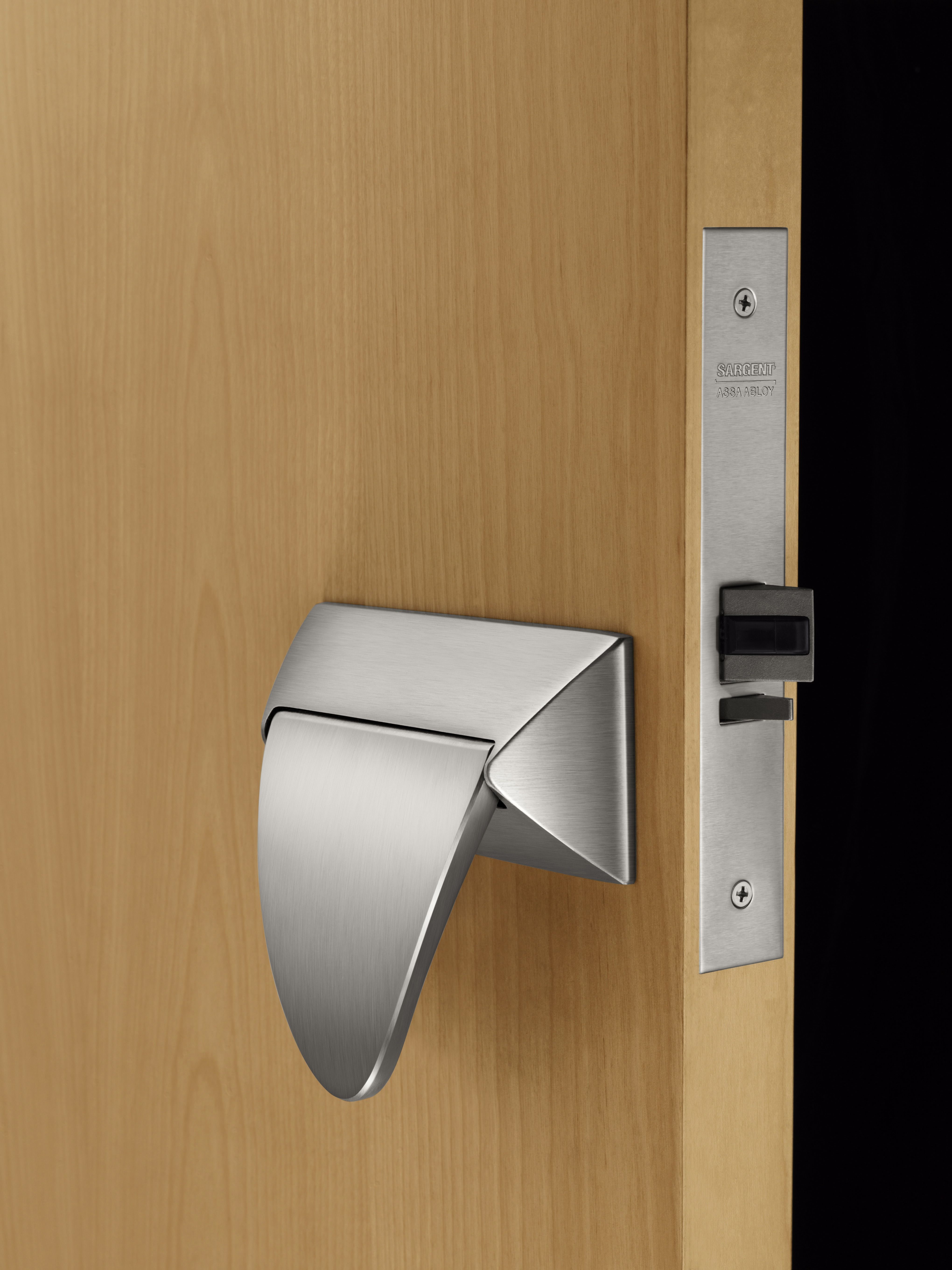 Sargent 8200 Series - (8236) Closet Lock Function Escutcheon Trim