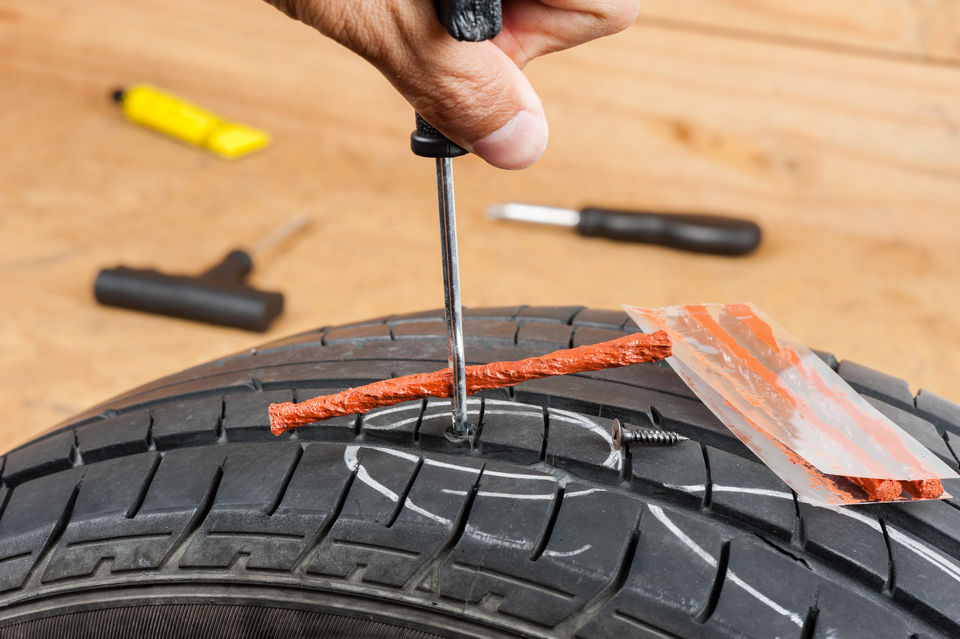 Tyre plug used for repairing a puncture in a tyre